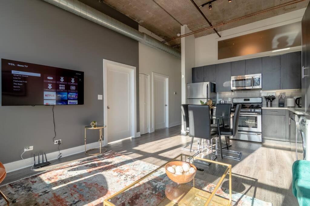 Spacious 2Br Vacation Rental With City View, Optional Parking And Gym Near Mccormick Place & Downtown Chicago Attractions Exterior photo