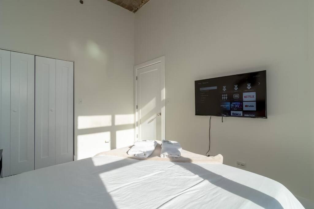 Spacious 2Br Vacation Rental With City View, Optional Parking And Gym Near Mccormick Place & Downtown Chicago Attractions Exterior photo