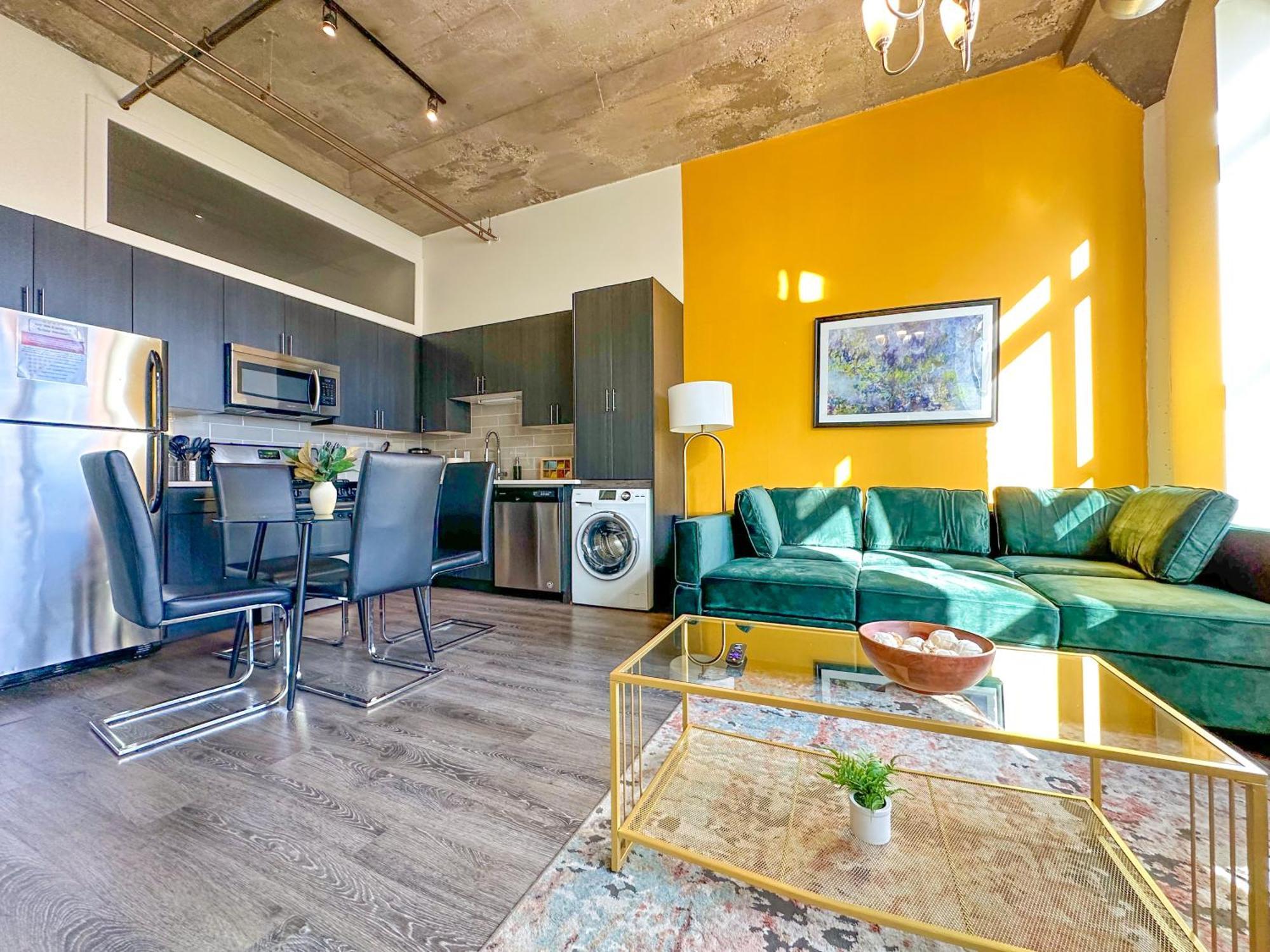 Spacious 2Br Vacation Rental With City View, Optional Parking And Gym Near Mccormick Place & Downtown Chicago Attractions Exterior photo